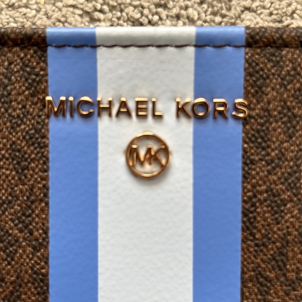 Michael Kors Gorgeous Belt Bag~ BRAND NEW - Picture 2 of 7